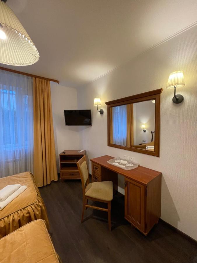 Gusarskiy Hotel And Apartment เคียฟ ภายนอก รูปภาพ
